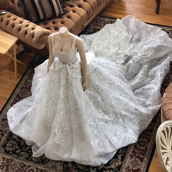 COPY - European princess Ballgown size 8-12 White - Picture 1 of 14